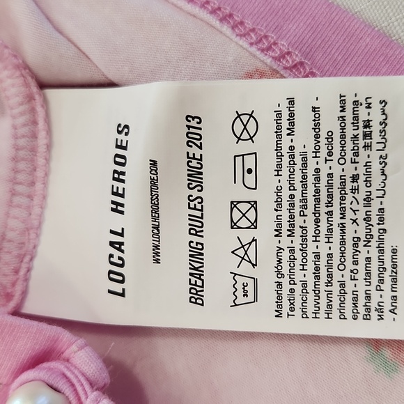 Local Heroes Strawberry Heart Pink Crop Top. Size L - Picture 10 of 10